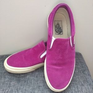 Magenta VANS.  W 7.5  M 6. Hot sneakers!